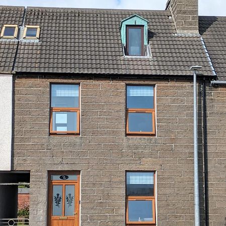 2 Bedroom Townhouse With Seaview On The Nc500 Wick Wick  Extérieur photo