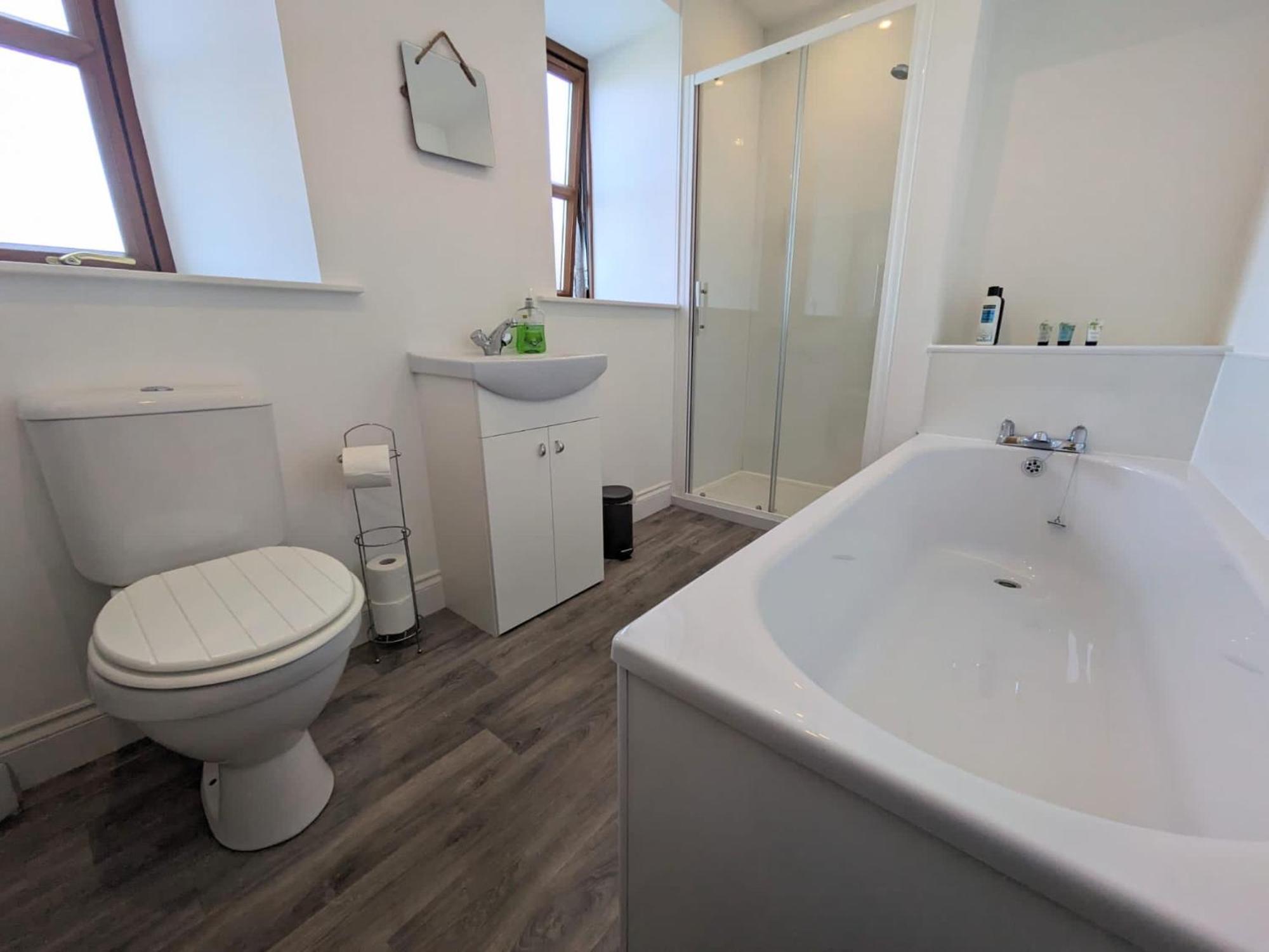 2 Bedroom Townhouse With Seaview On The Nc500 Wick Wick  Extérieur photo