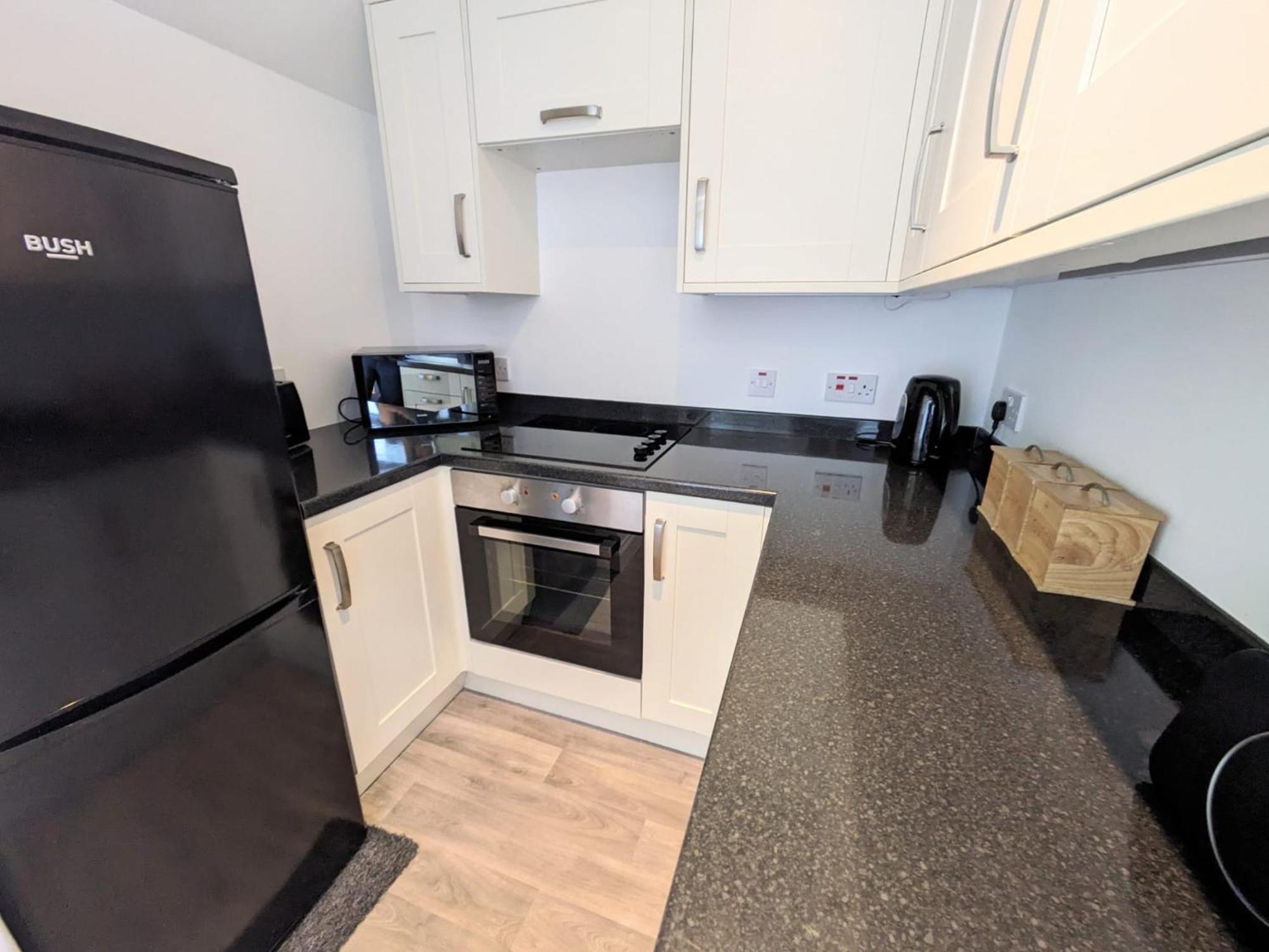 2 Bedroom Townhouse With Seaview On The Nc500 Wick Wick  Extérieur photo